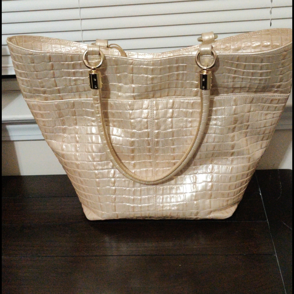 Womens authentic brahmin bag